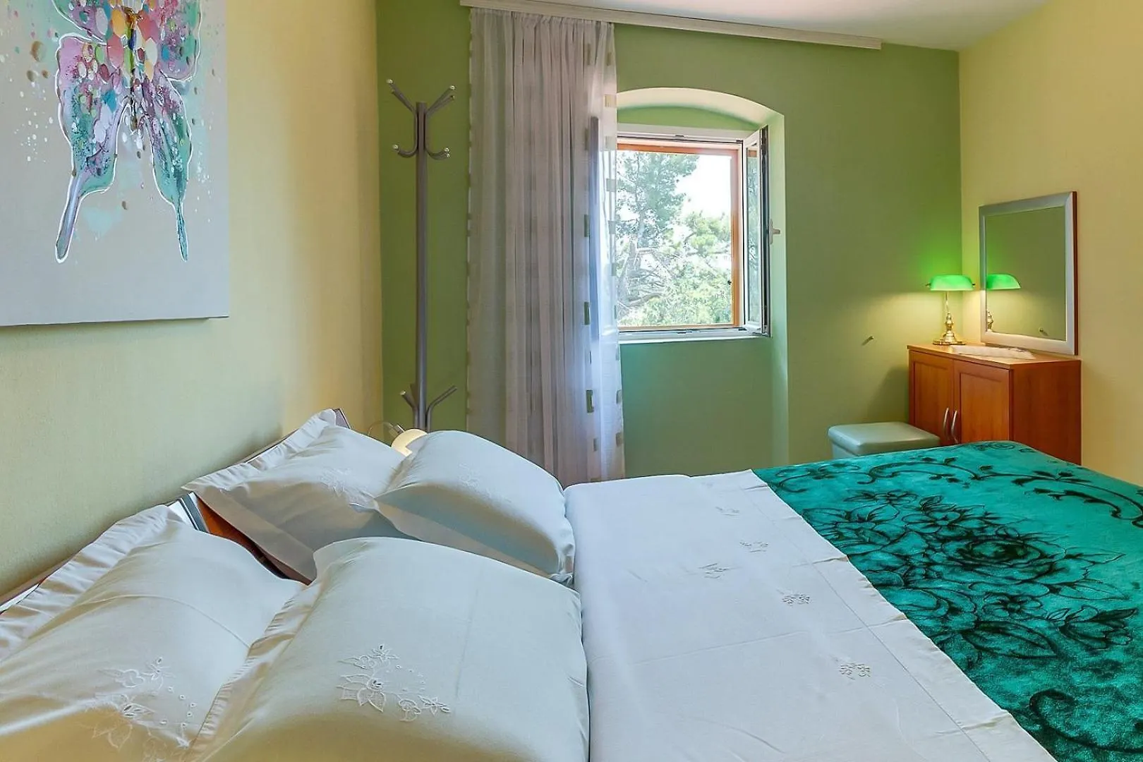 House Rossella With Cozy Apartment And Rooms Close To The Beach Nerezine 0*,