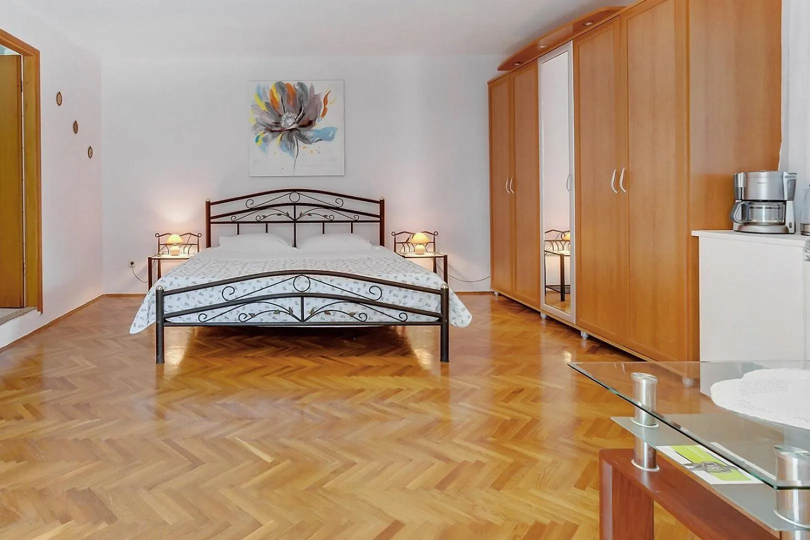 House Rossella With Cozy Apartment And Rooms Close To The Beach Nerezine 0*,  Croatia