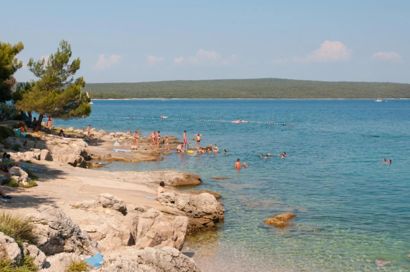 Guest house House Rossella With Cozy Apartment And Rooms Close To The Beach Nerezine