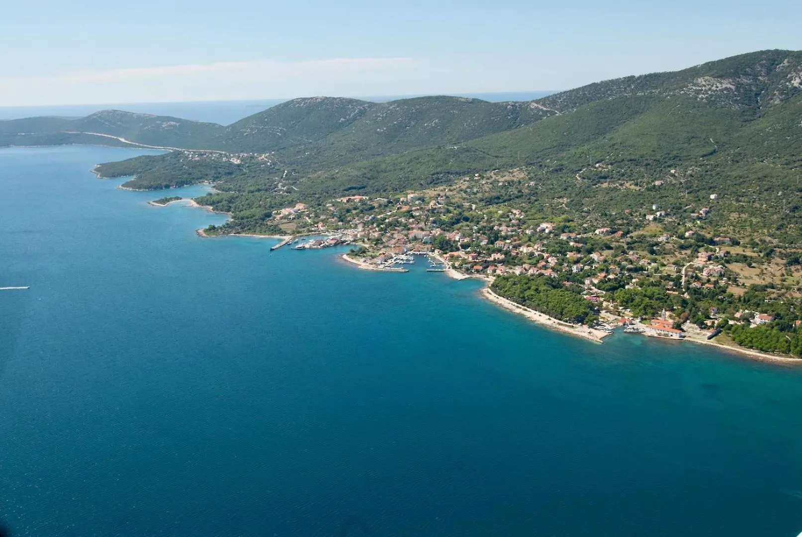 Guest house House Rossella With Cozy Apartment And Rooms Close To The Beach Nerezine