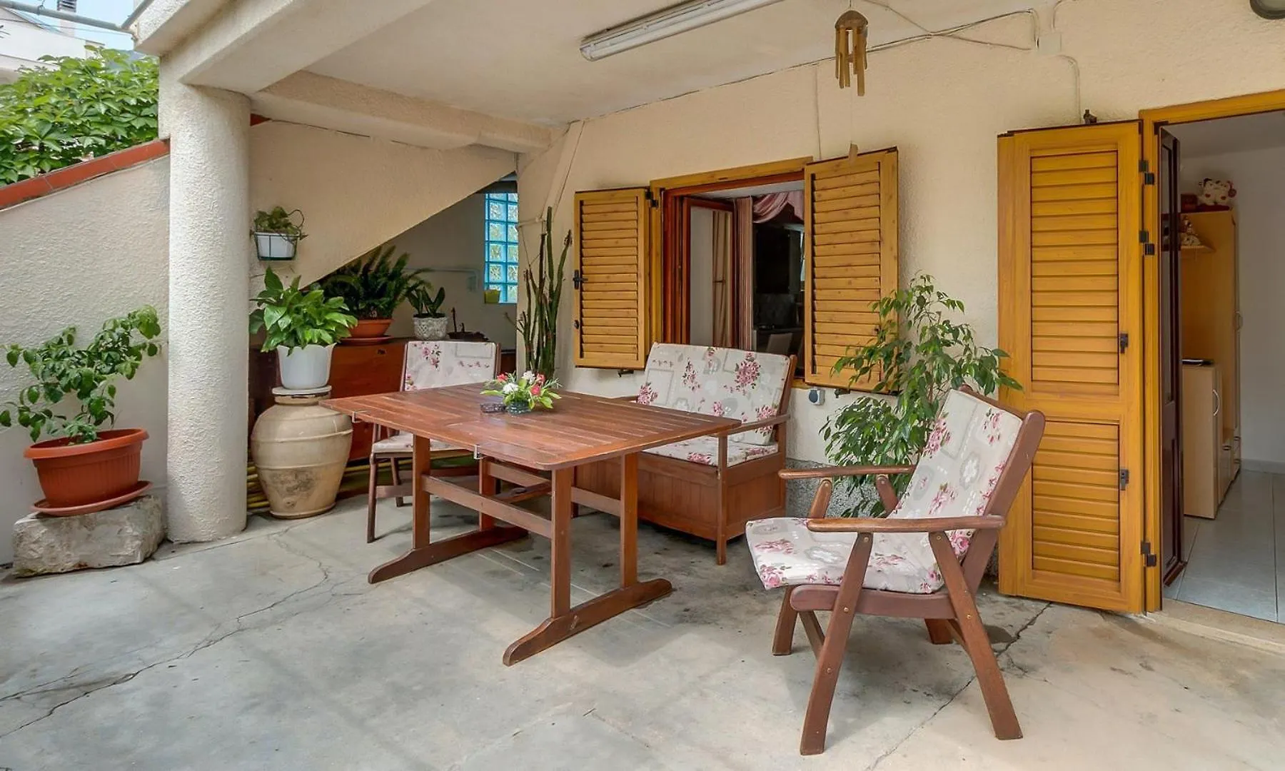 House Rossella With Cozy Apartment And Rooms Close To The Beach Nerezine 0*,