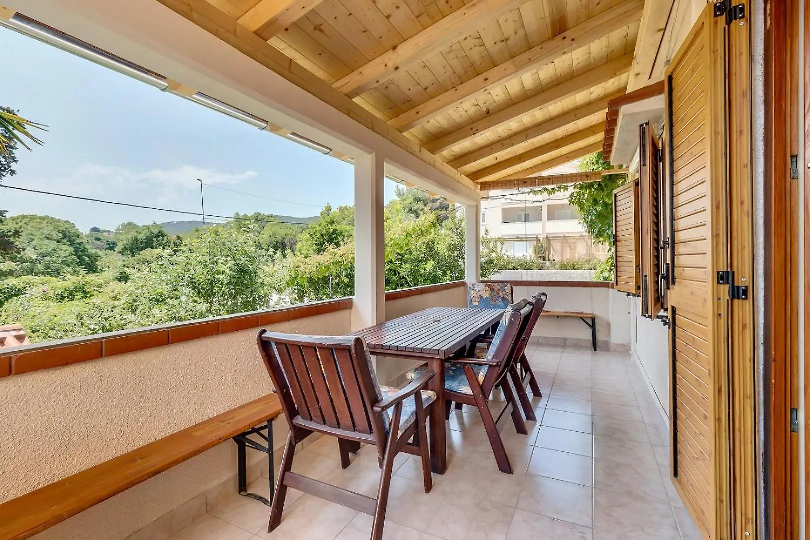 Guest house House Rossella With Cozy Apartment And Rooms Close To The Beach Nerezine