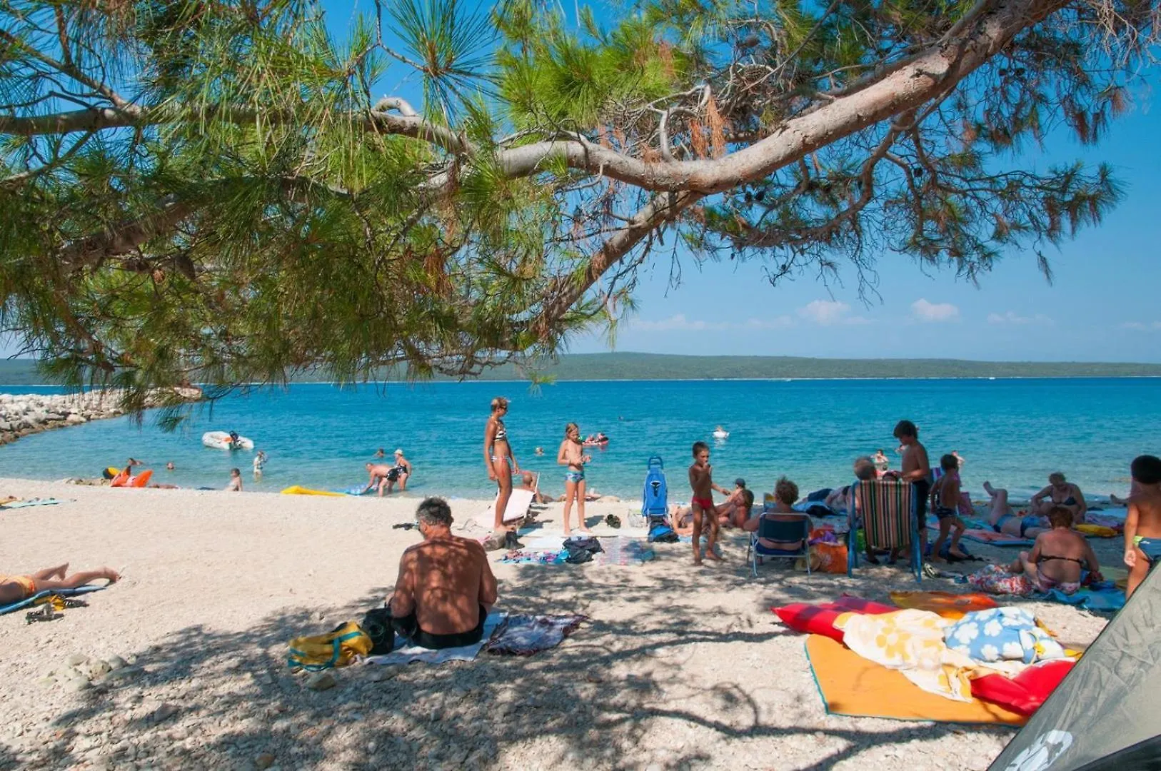 Guest house House Rossella With Cozy Apartment And Rooms Close To The Beach Nerezine